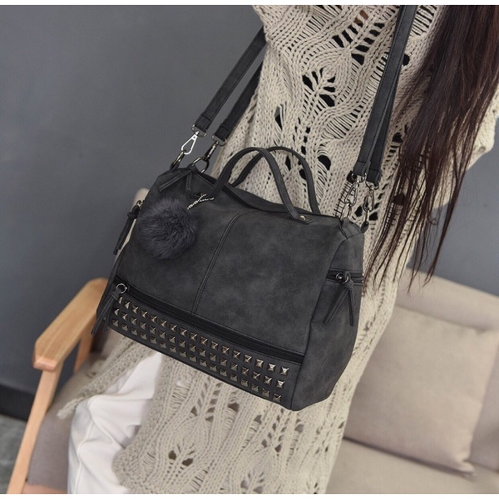 leather tote bag